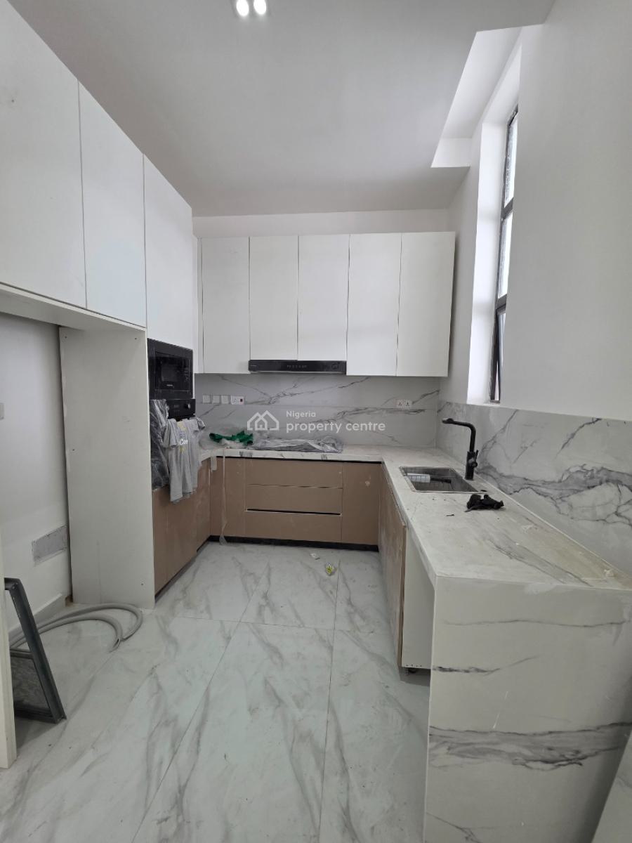 Luxury 1 Bedroom Apartment in a Strategic Location, Lekki Phase 1, Lekki, Lagos, Flat / Apartment for Sale