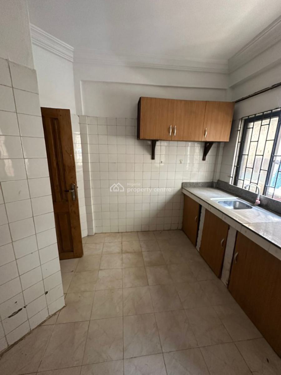 Decent 3 Bedroom Flat Ensuit in an Estate, Thomas Estate, Ajah, Lagos, Flat / Apartment for Rent