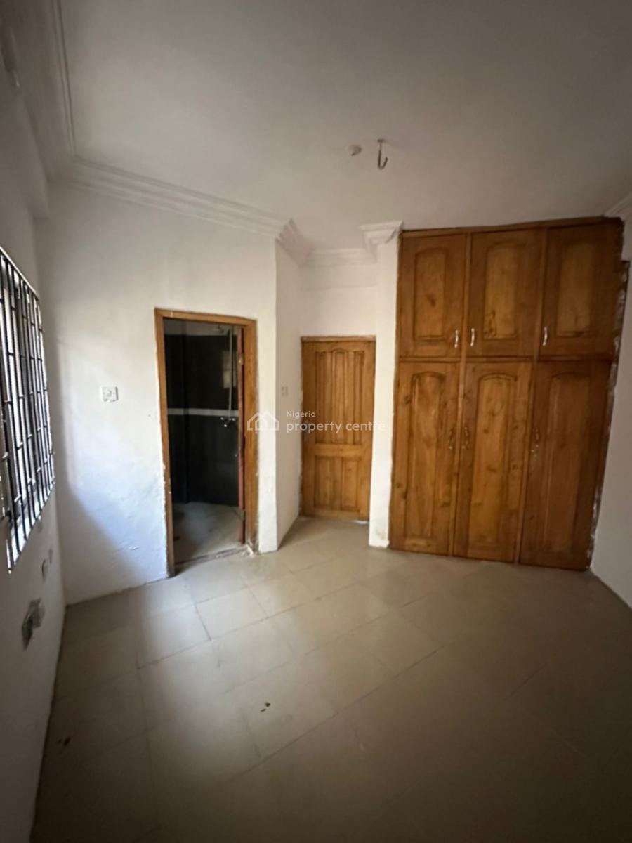 Decent 3 Bedroom Flat Ensuit in an Estate, Thomas Estate, Ajah, Lagos, Flat / Apartment for Rent