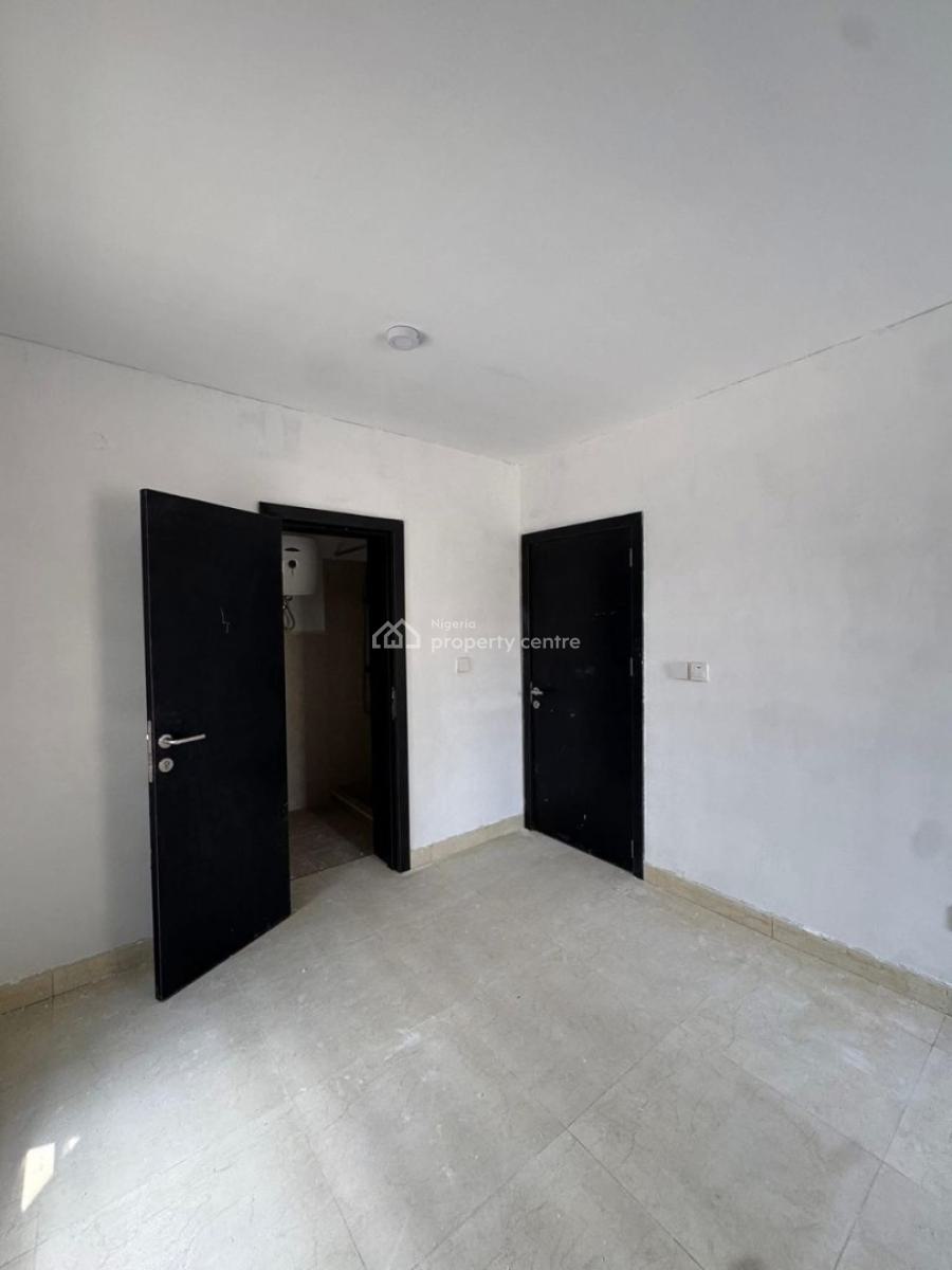 Spacious Fully Serviced  2 Bedroom Apartment, Osapa, Lekki, Lagos, Flat / Apartment for Sale