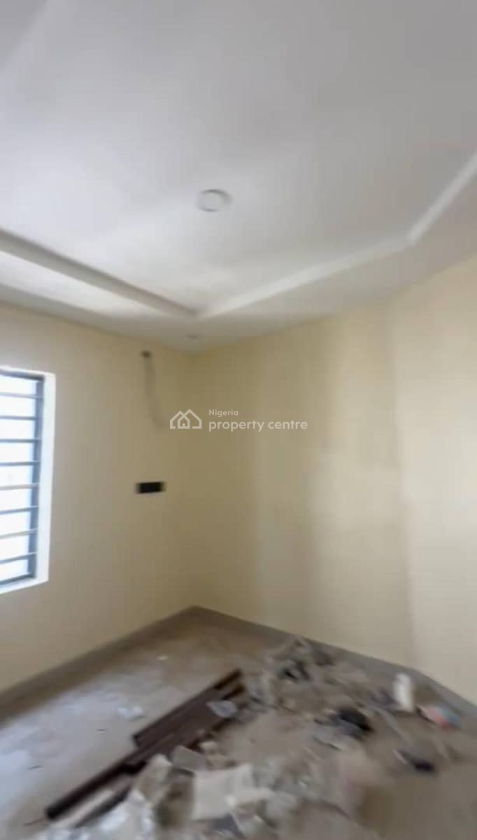 Lovely 3 Bedroom Flat, Kehinde Street Off Solo Ogun Via Adetola, Aguda, Surulere, Lagos, Flat / Apartment for Rent