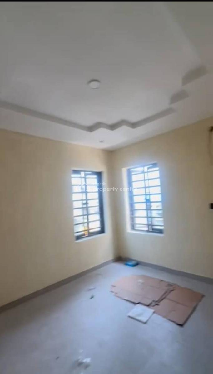 Lovely 3 Bedroom Flat, Kehinde Street Off Solo Ogun Via Adetola, Aguda, Surulere, Lagos, Flat / Apartment for Rent