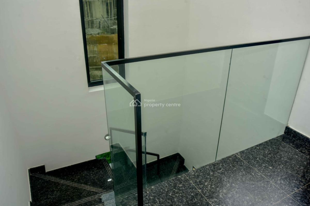 Smart Luxury Meets Prestige;  Spacious, En-suite 6 Bedrooms, Guzape District, Abuja, Detached Duplex for Sale