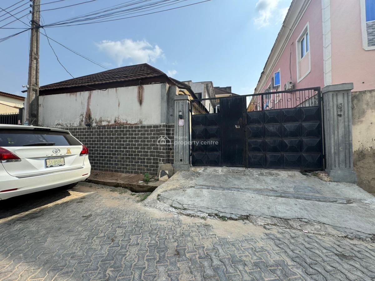 Well Maintained 4 Units of 2 Bedroom and 1 Unit of Mini Flat, Ojodu Berger, Ojodu, Lagos, House for Sale