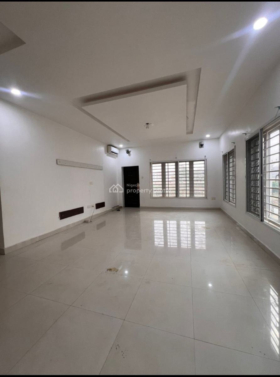 Massive Luxurious 4 Bedroom Flat in a Nice Estate on Tarred Fully Road, Area 2, Garki, Abuja, Flat / Apartment for Rent