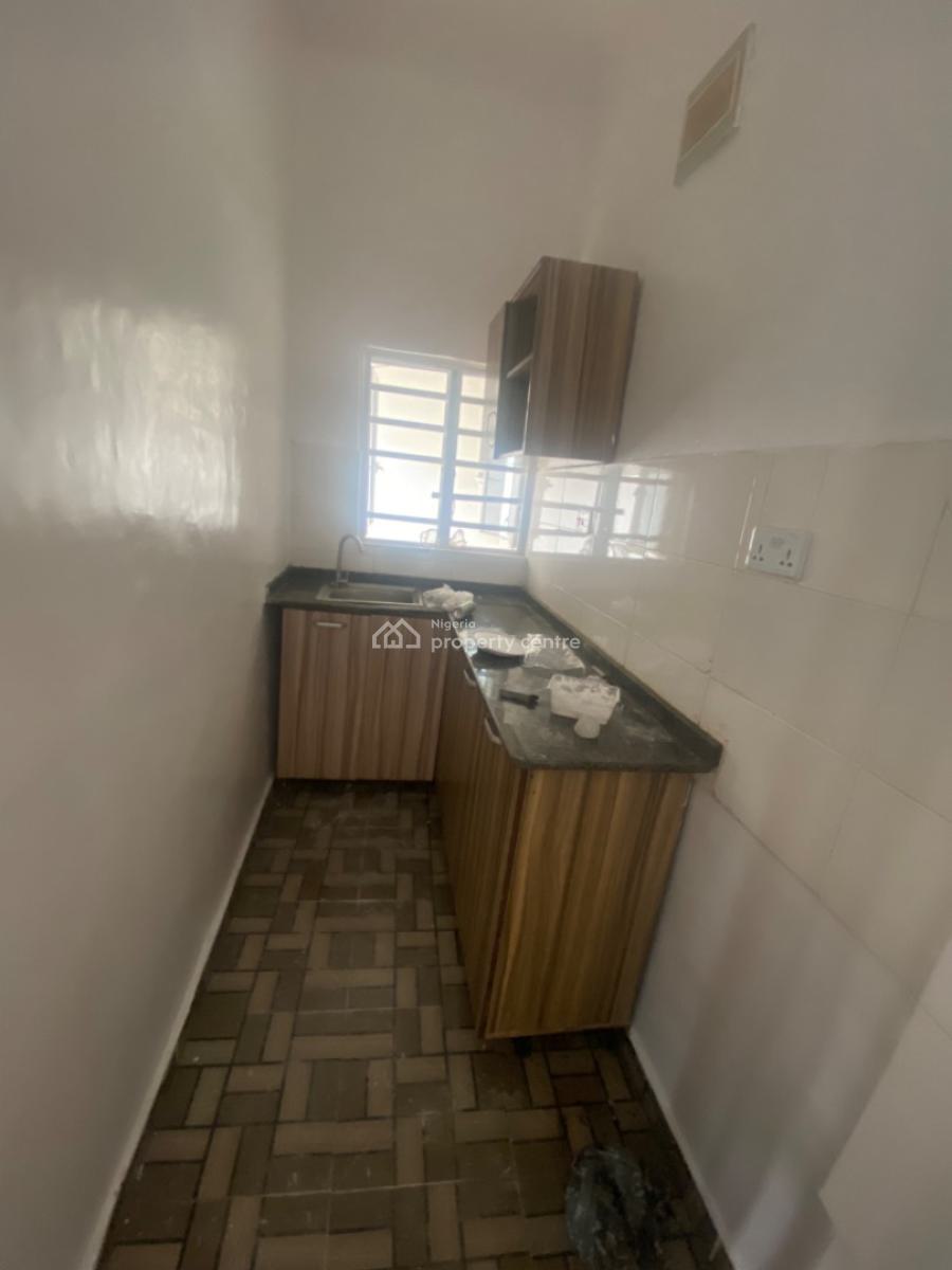 Neatly Used 1 Bedroom Flat, Lbs Area, Olokonla, Ajah, Lagos, Flat / Apartment for Rent