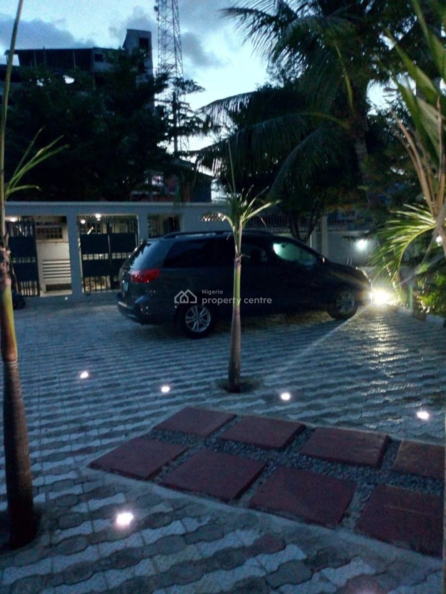 8 Nos Serviced 3 Bedroom Flats with 1 Room Bq Each on a 1,500 Sqm Land, Lekki Phase 1, Lekki, Lagos, Block of Flats for Sale