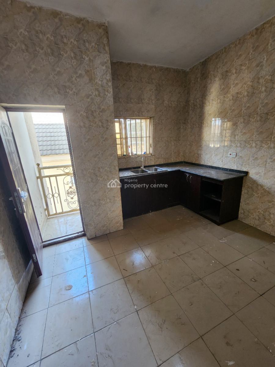 Luxury Three Bedroom Block of Flat, News Engineering, Dawaki, Gwarinpa, Abuja, Flat / Apartment for Rent