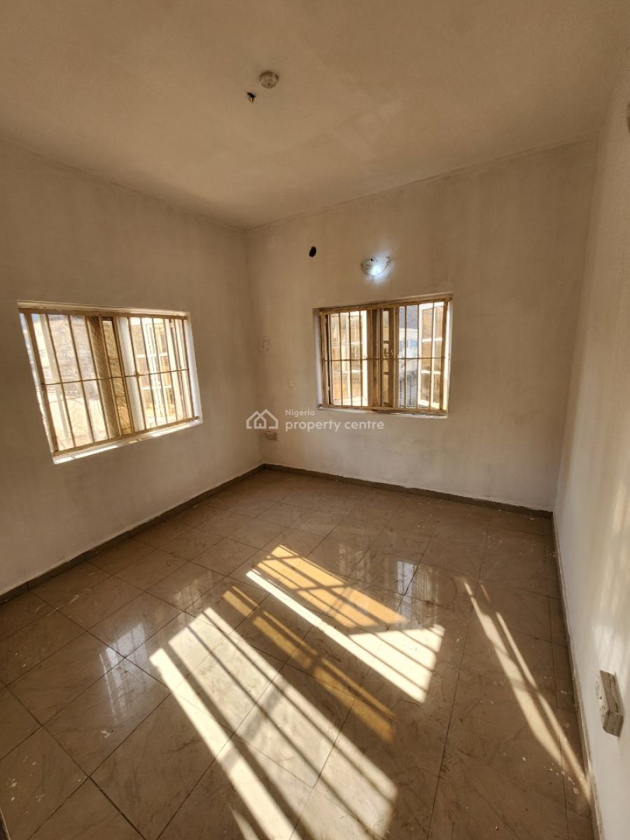 Luxury Three Bedroom Block of Flat, News Engineering, Dawaki, Gwarinpa, Abuja, Flat / Apartment for Rent