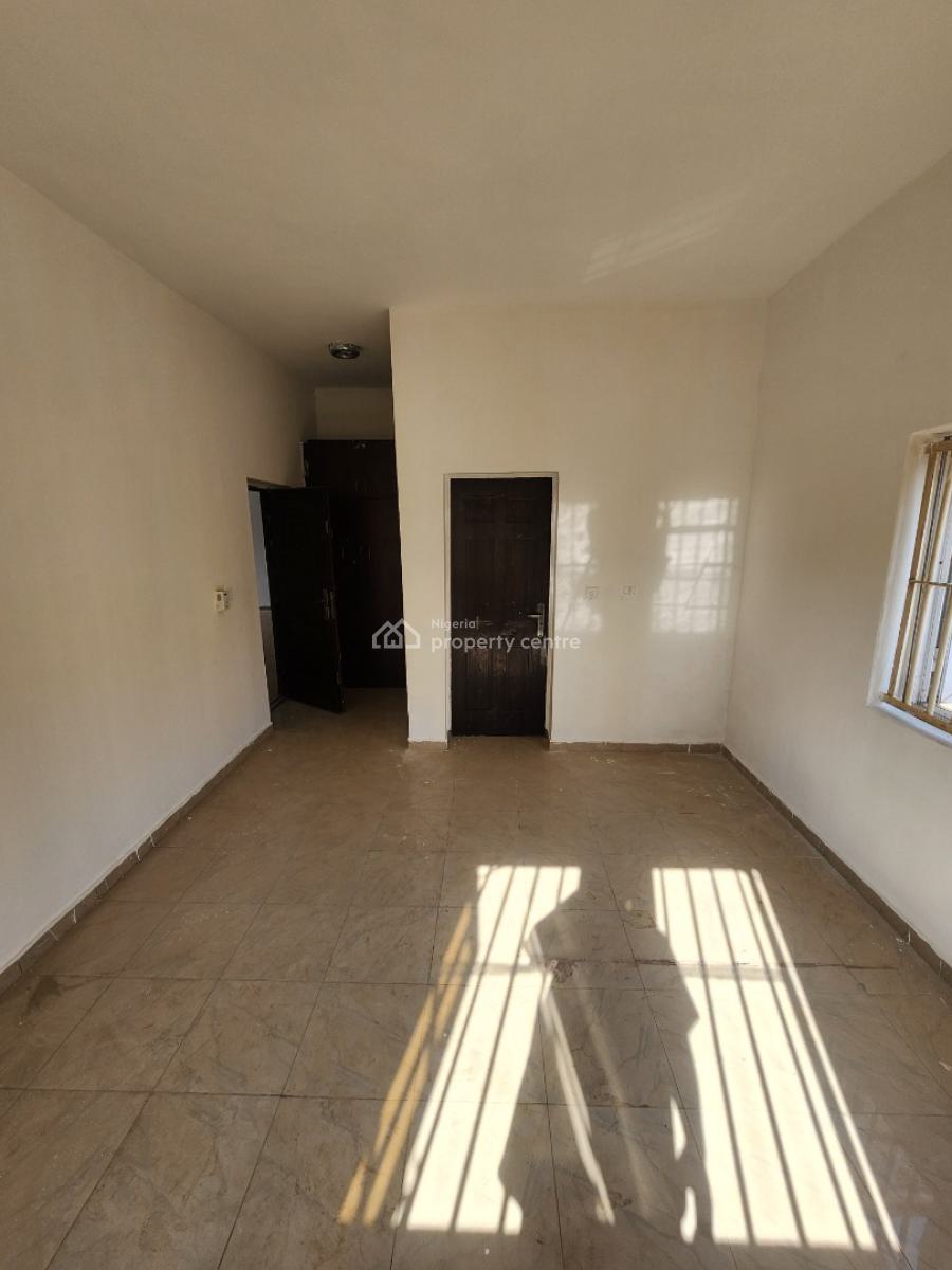Luxury Three Bedroom Block of Flat, News Engineering, Dawaki, Gwarinpa, Abuja, Flat / Apartment for Rent