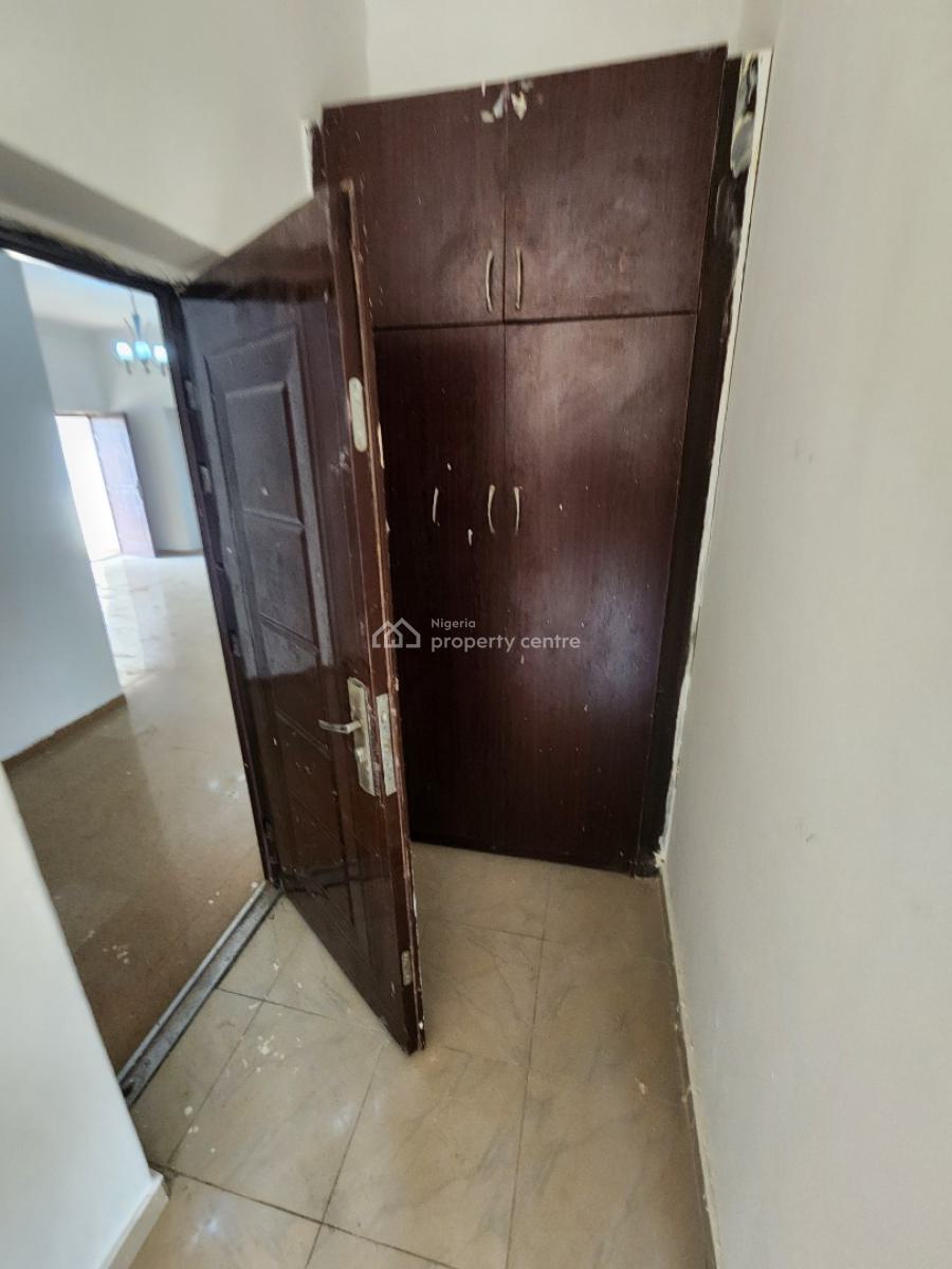 Luxury Three Bedroom Block of Flat, News Engineering, Dawaki, Gwarinpa, Abuja, Flat / Apartment for Rent