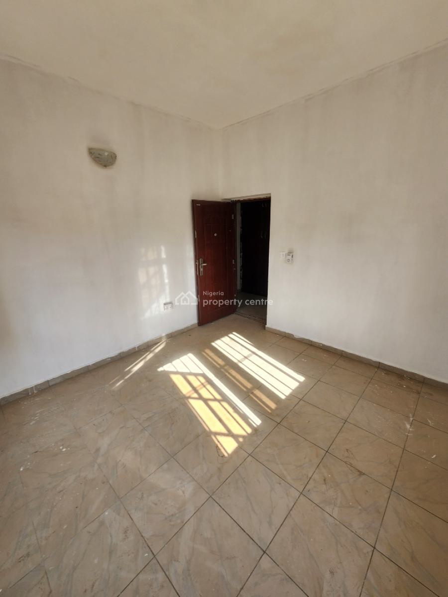 Luxury Three Bedroom Block of Flat, News Engineering, Dawaki, Gwarinpa, Abuja, Flat / Apartment for Rent
