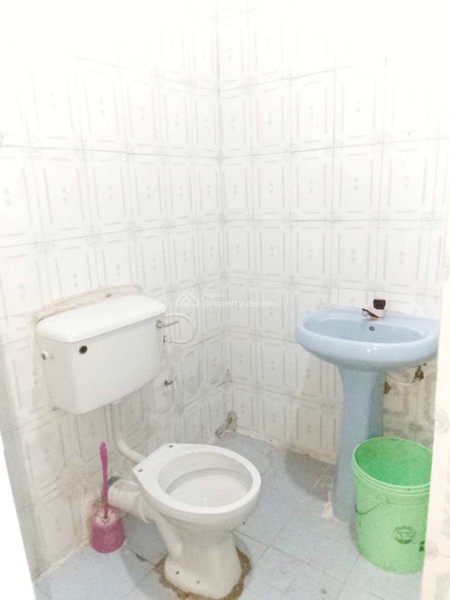 Luxury 2 Bedroom Flat, Gra Phase 1, Magodo, Lagos, Flat / Apartment for Rent