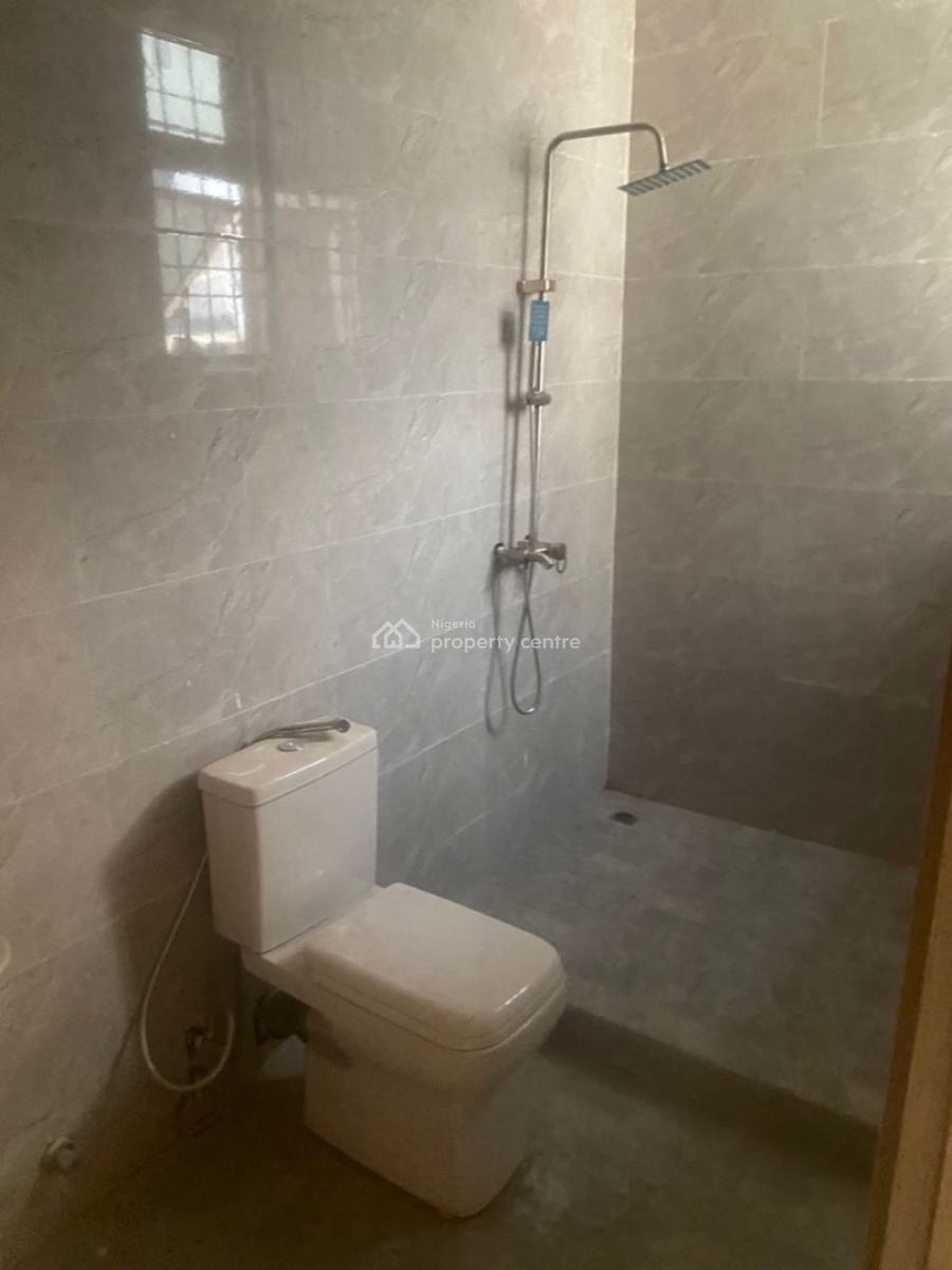 Well Finished 3 Bedroom Terrace + Bq, Gwarinpa, Abuja, Terraced Duplex for Rent