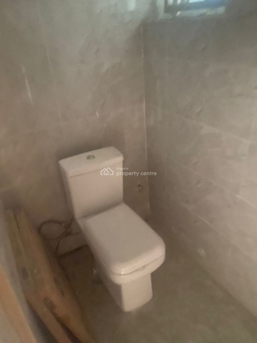 Well Finished 3 Bedroom Terrace + Bq, Gwarinpa, Abuja, Terraced Duplex for Rent