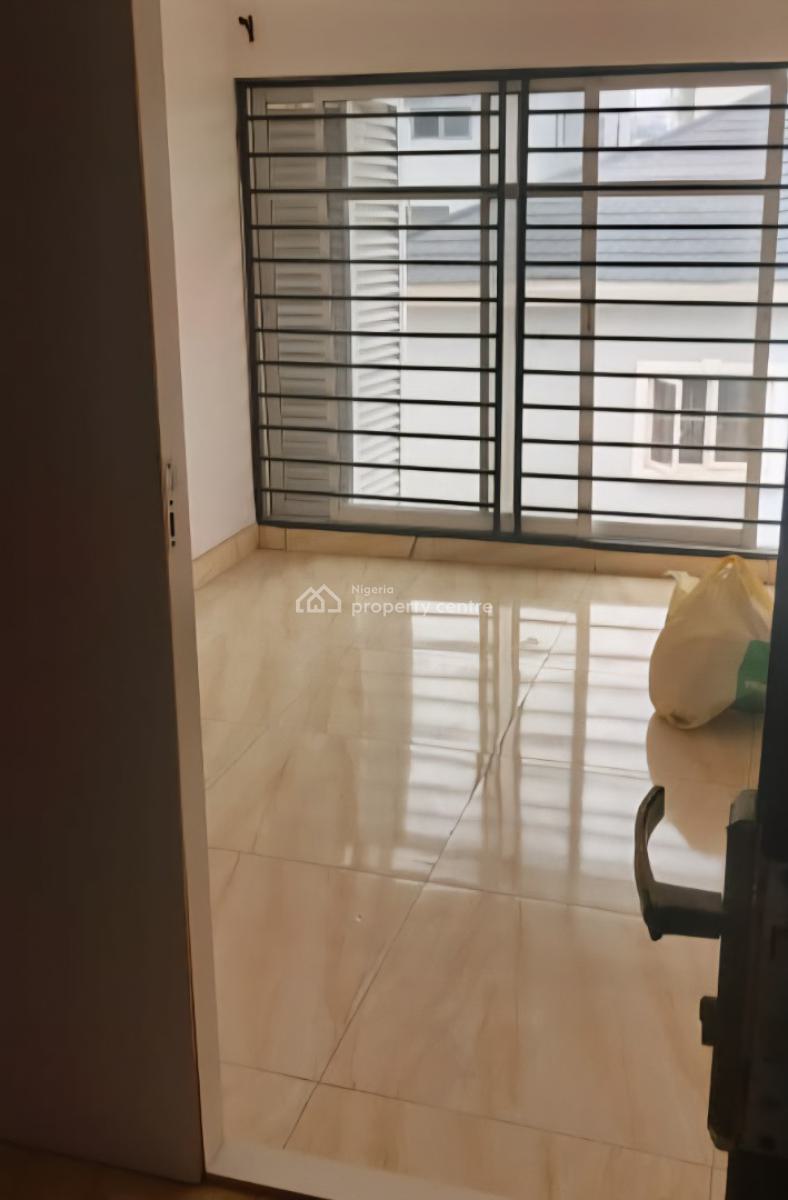 Fully Serviced 1 Bedroom Apartment (penthouse), Lekki Phase 1, Lekki, Lagos, Mini Flat (room and Parlour) for Rent