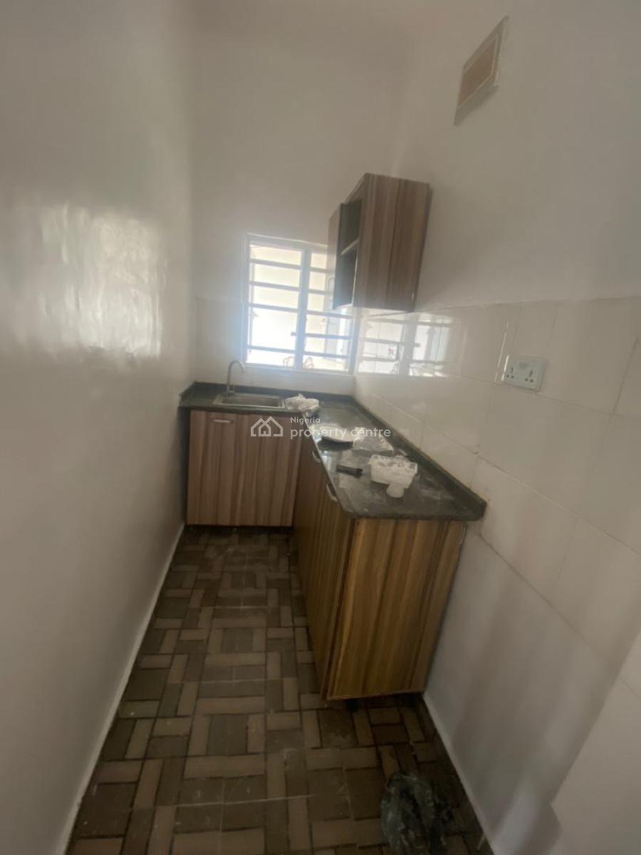 One Bedroom Apartment Upstairs, Lbs, Ajah, Lagos, Flat / Apartment for Rent