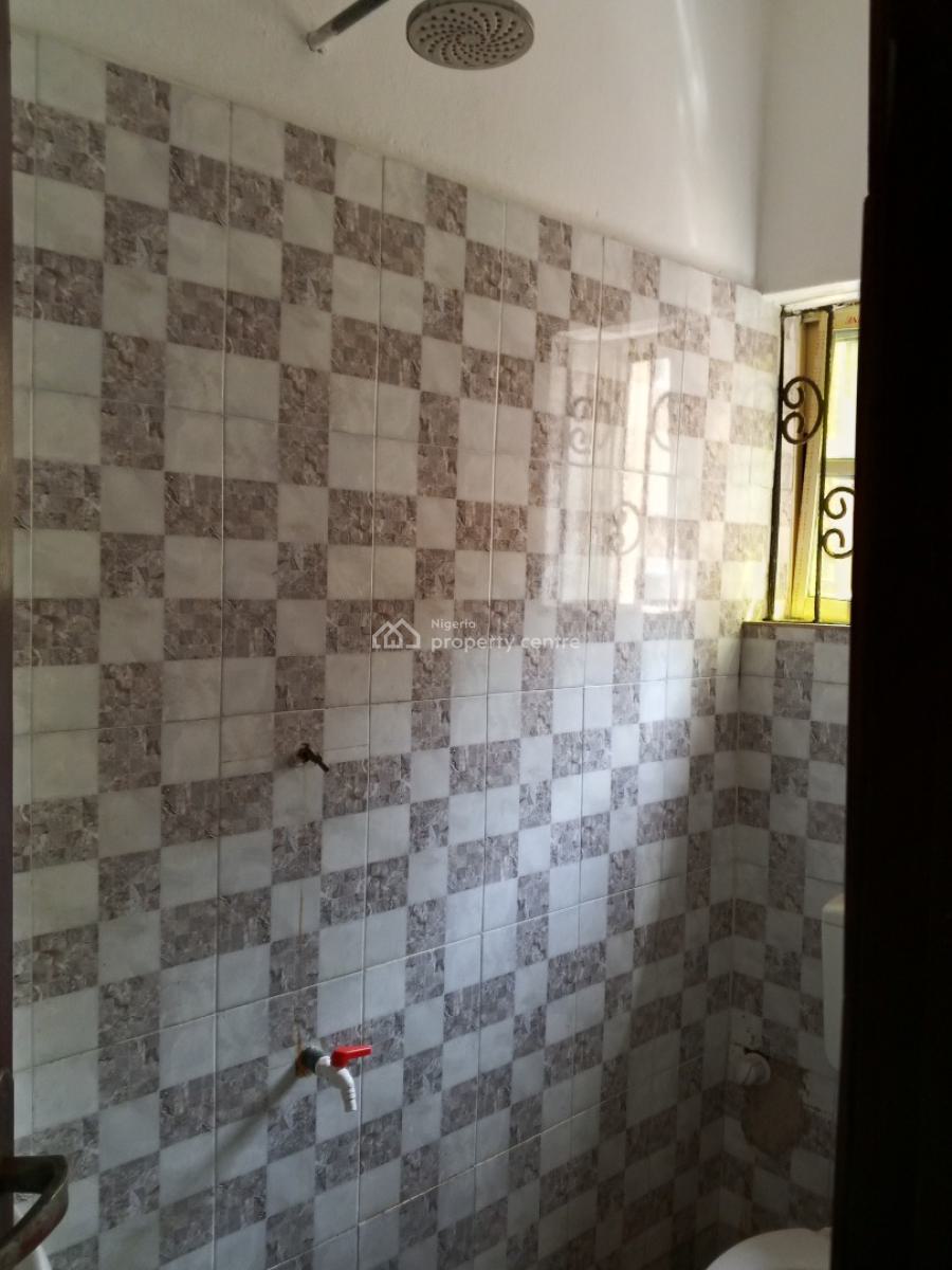 Clean 2 Bedroom, Tijani Salako Bucknor Estate, Isolo, Lagos, Flat / Apartment for Rent