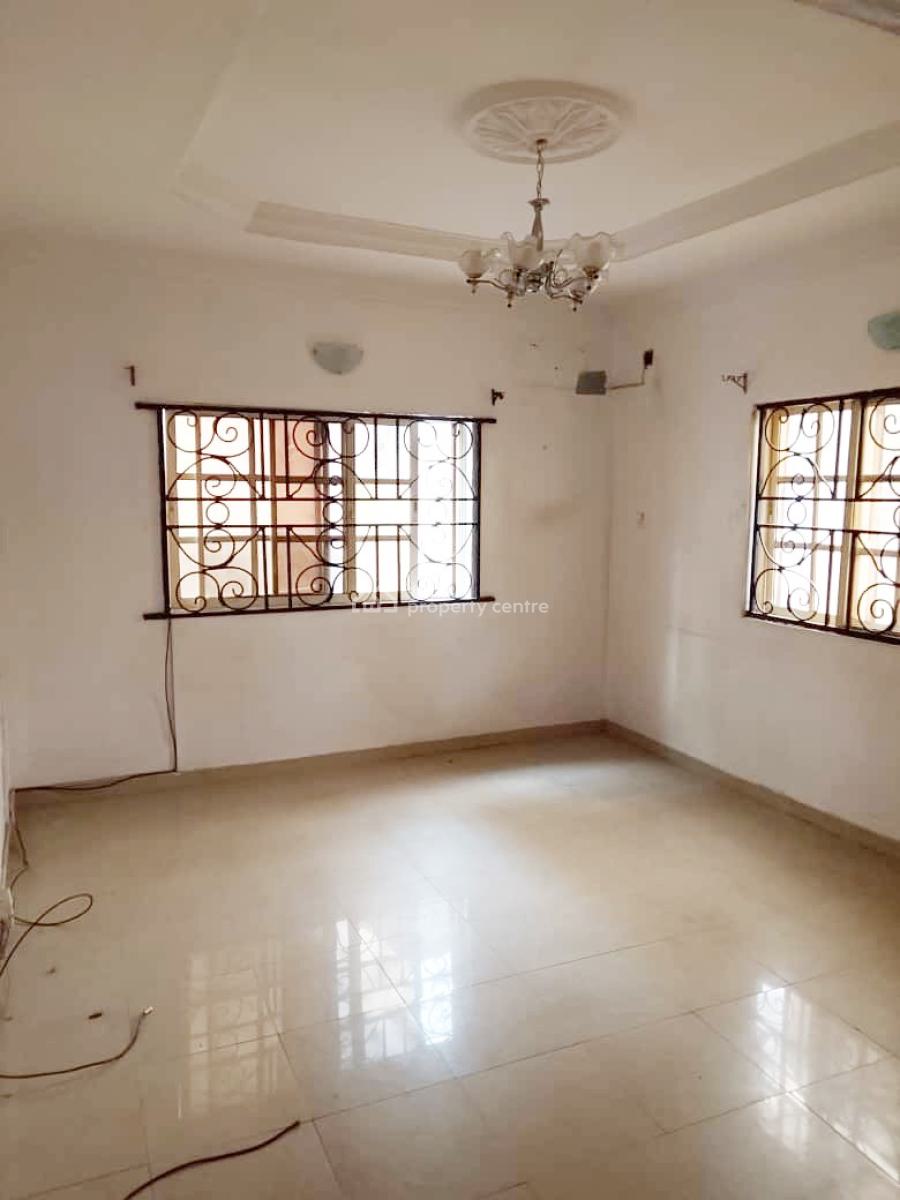a Well Maintained Spacious 2 Bedroom Flat, Gra Phase 1, Magodo, Lagos, Flat / Apartment for Rent