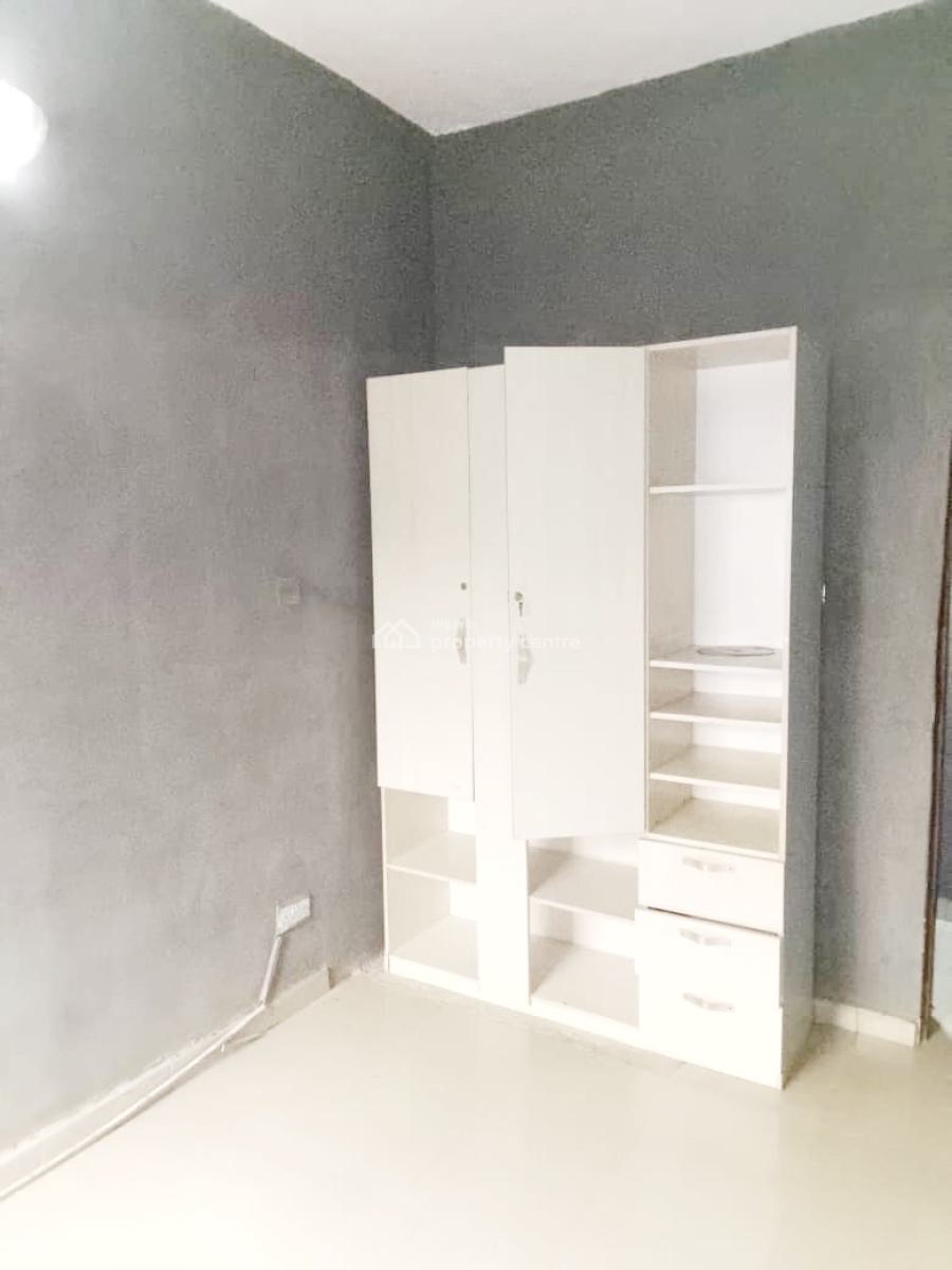 a Well Maintained Spacious 2 Bedroom Flat, Gra Phase 1, Magodo, Lagos, Flat / Apartment for Rent
