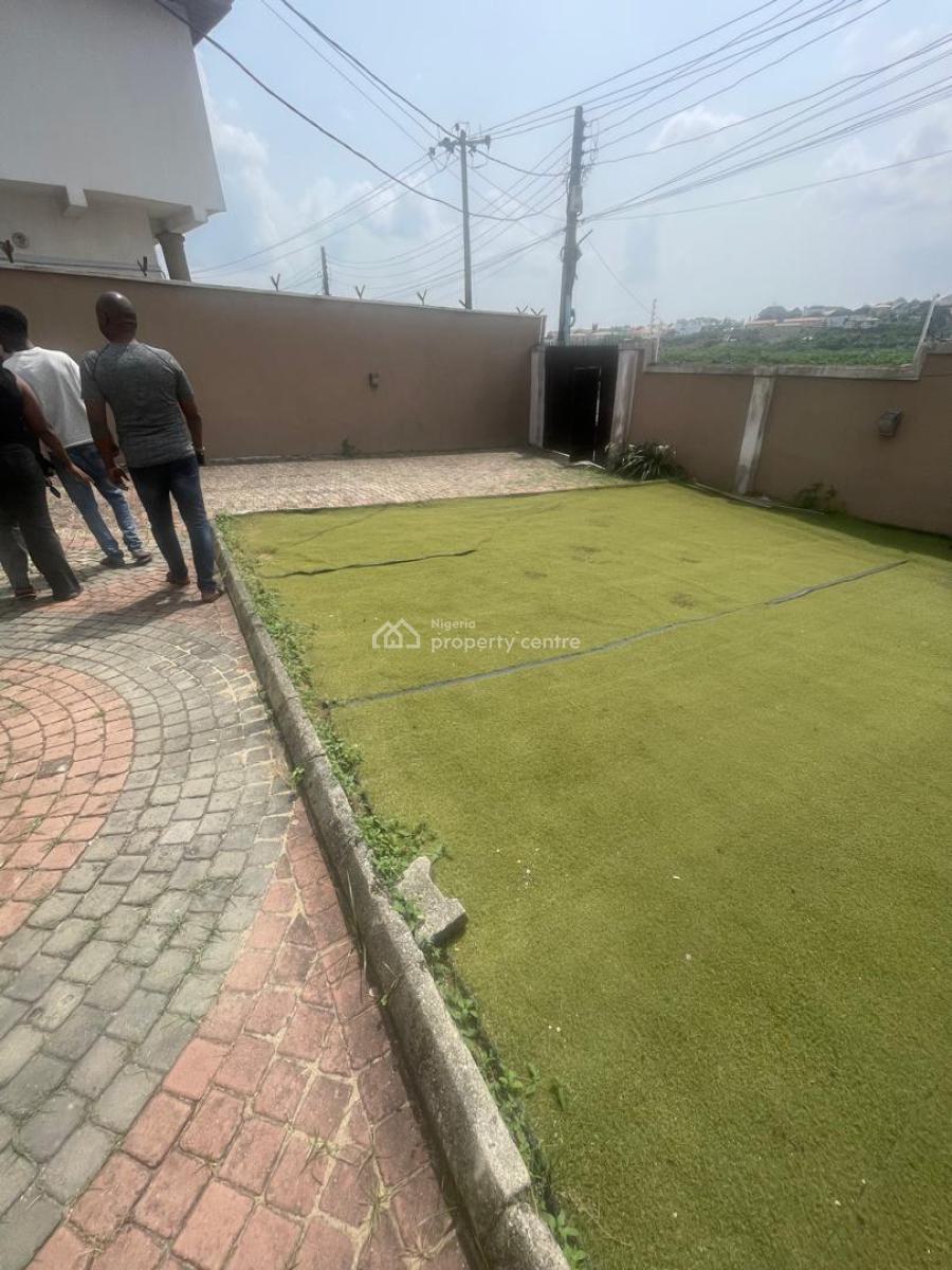 Luxury  3 Bed Flat, Gra Phase 1, Magodo, Lagos, Flat / Apartment for Rent