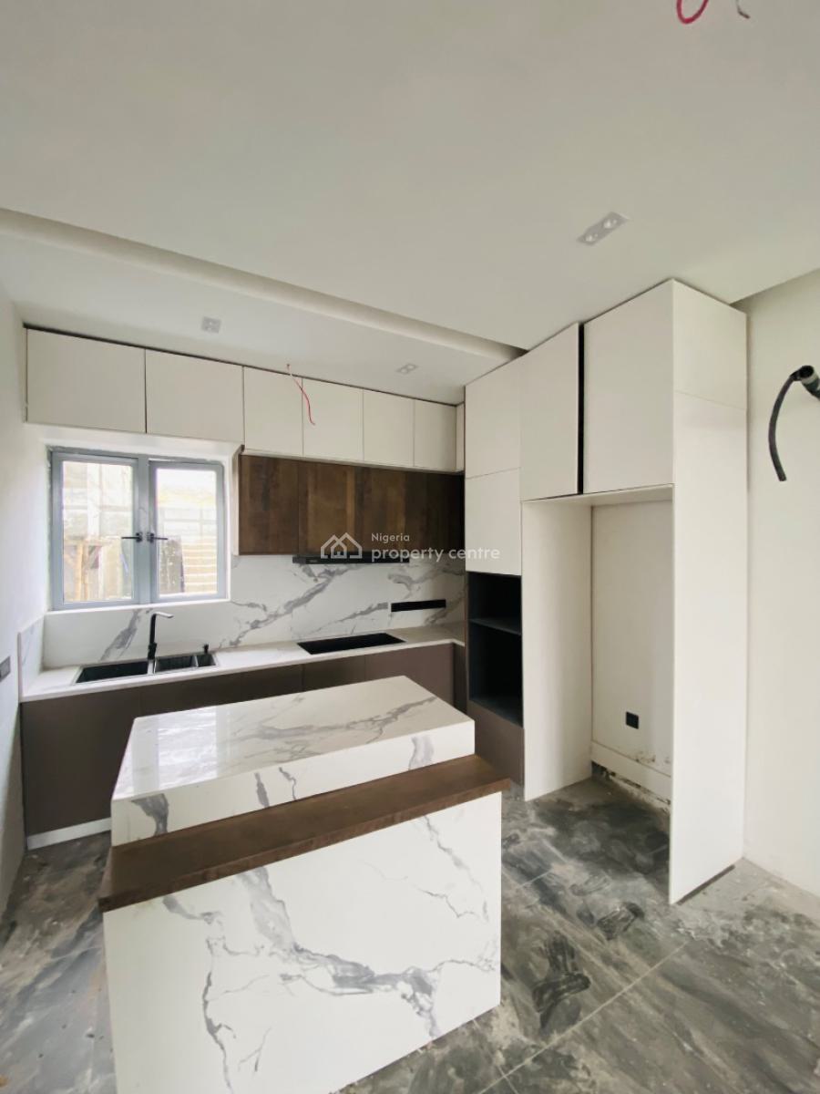 Lovely 3 Bedroom Terrace Duplex Private Compound, Lekki Phase 1, Lekki, Lagos, Terraced Duplex for Sale