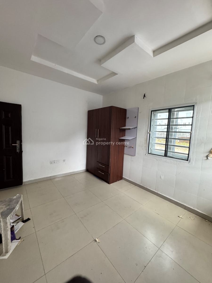 Well Maintained 2bedroom Apartment Available, Sangotedo, Ajah, Lagos, Flat / Apartment for Rent