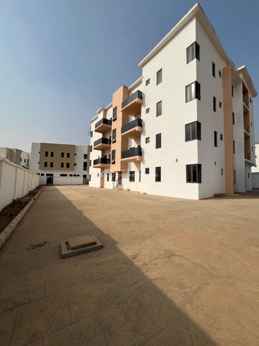 3 Bedroom Apartment with Bq, Jahi, Abuja, Flat / Apartment for Sale
