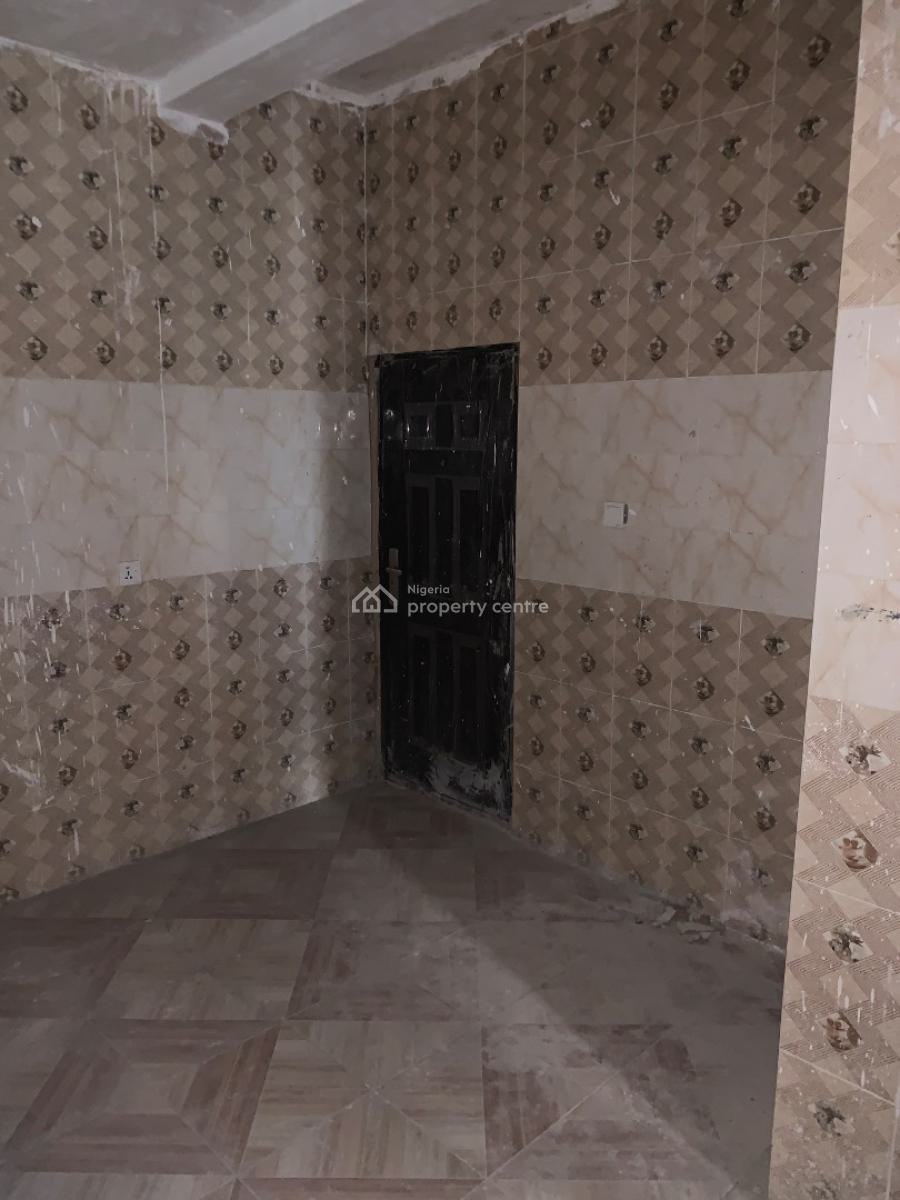 3 Bedroom Apartment, Gbagada, Lagos, Block of Flats for Sale