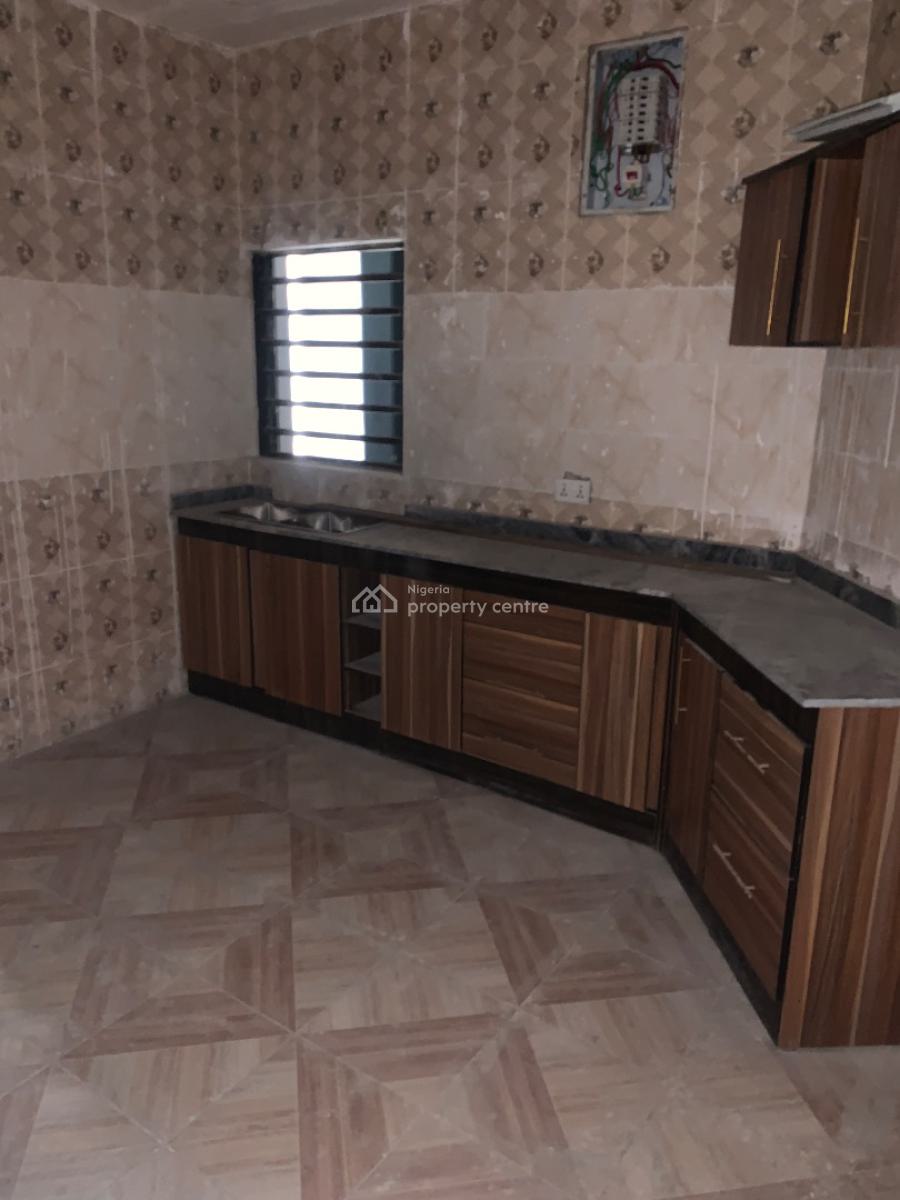 3 Bedroom Apartment, Gbagada, Lagos, Block of Flats for Sale