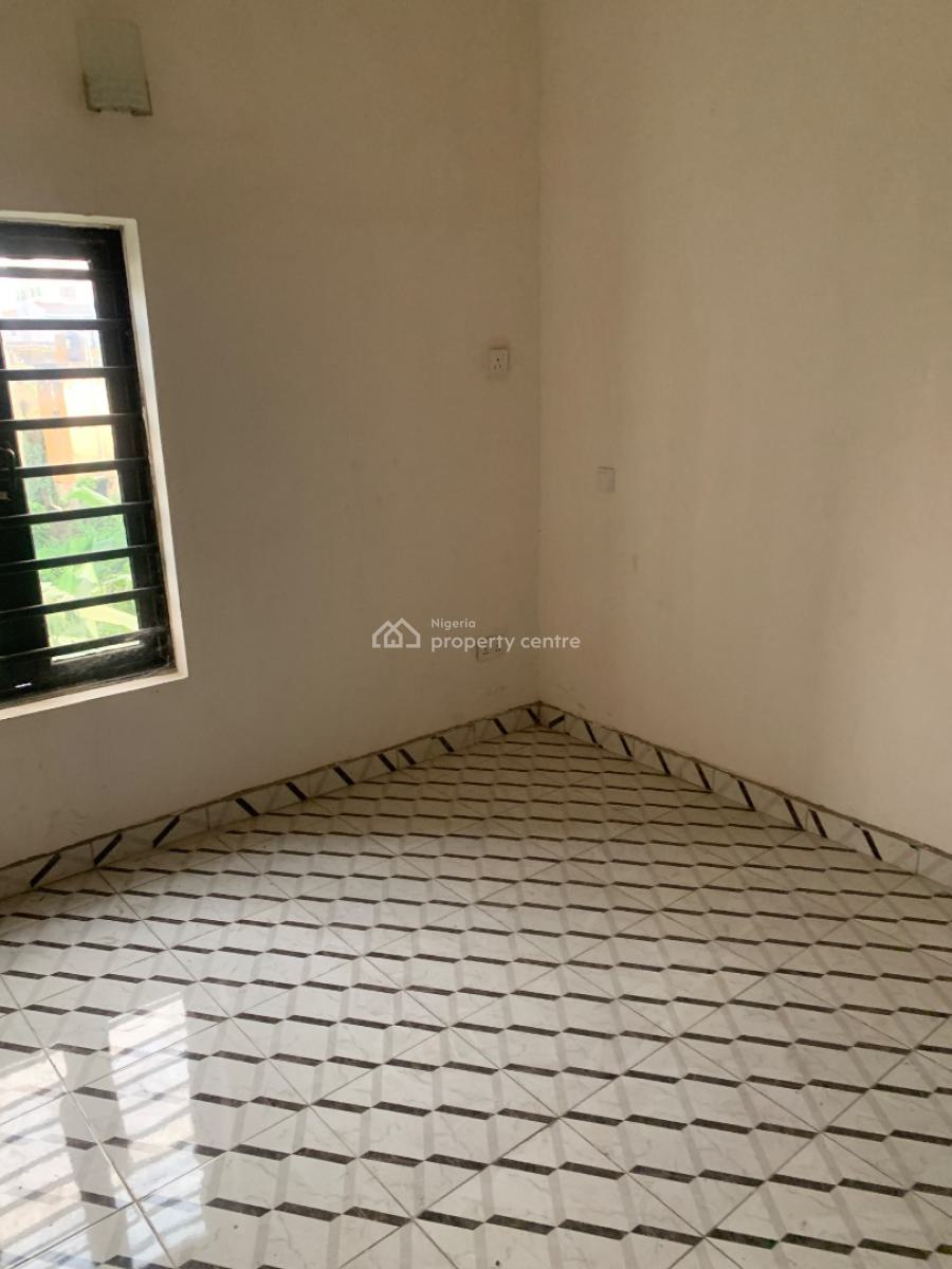 3 Bedroom Apartment, Gbagada, Lagos, Block of Flats for Sale