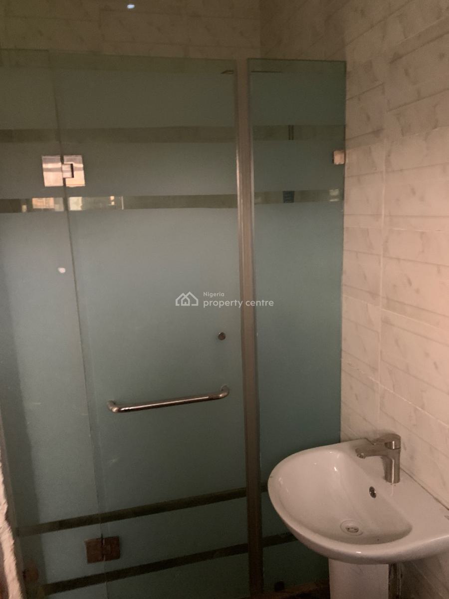 3 Bedroom Apartment, Gbagada, Lagos, Block of Flats for Sale