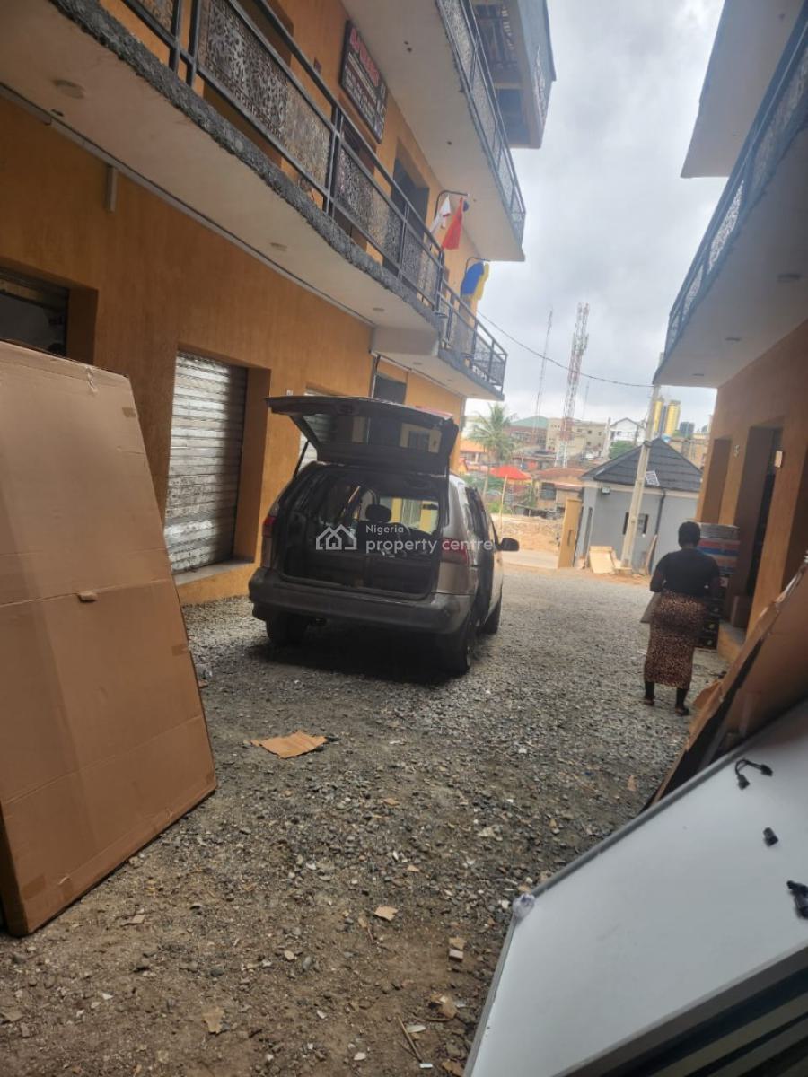 Units of Shops and Office Spaces in a Lucrative Area, Dugbe (onireke), Ibadan North-west, Oyo, Plaza / Complex / Mall for Rent