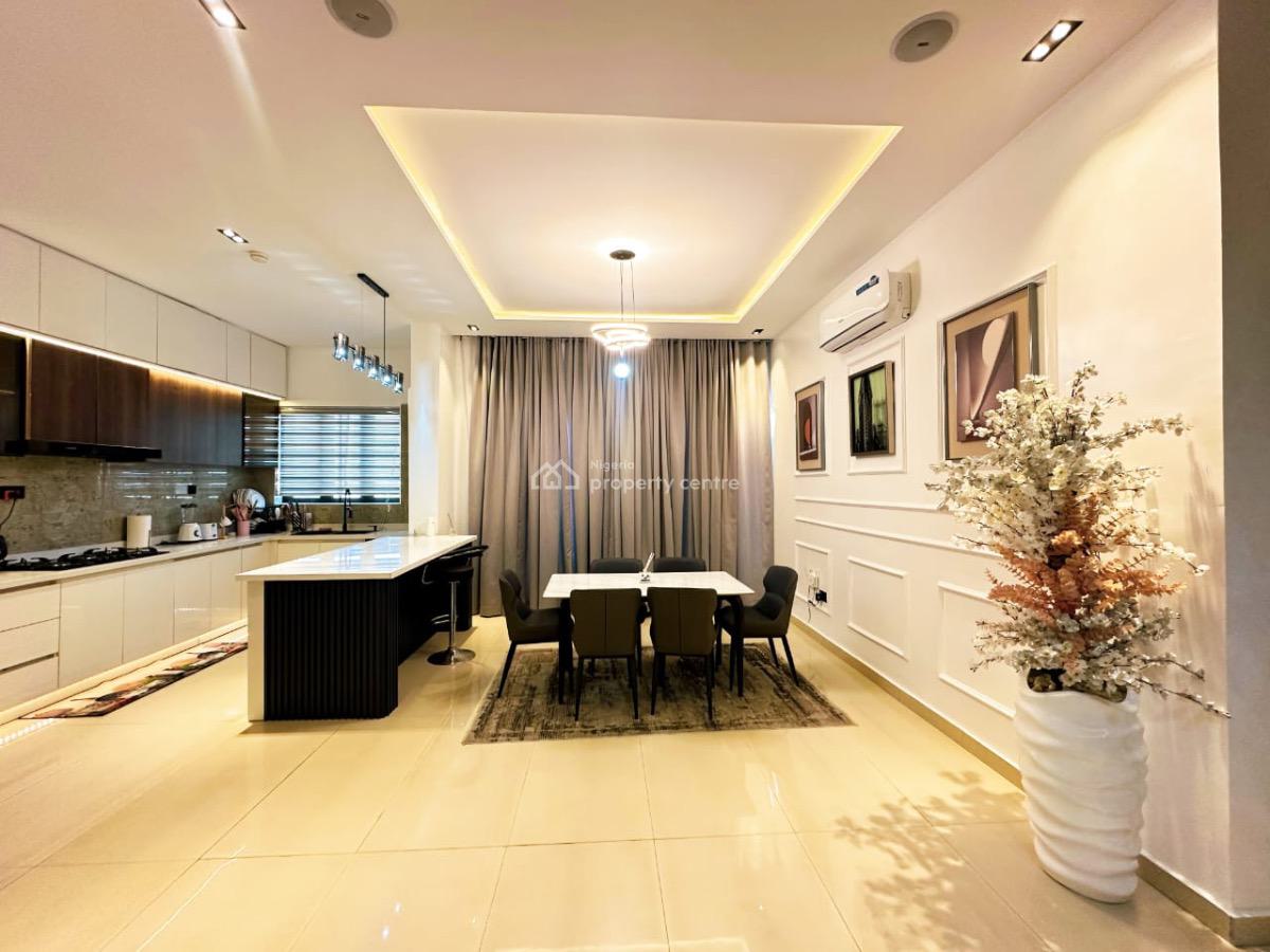 Luxury 2 Bedroom Apartment with 24/7 Power, Pool & Ps5, Lekki Phase 1, Lekki, Lagos, Flat / Apartment Short Let