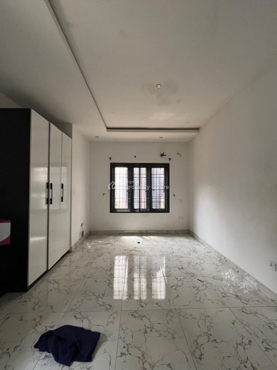 Well Built 3 Bedroom Apartment, Orchid Road, Lekki, Lagos, Flat / Apartment for Rent