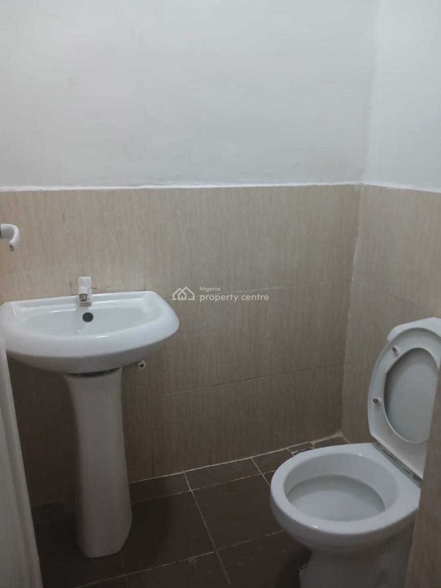 2 Bedroom Apartment with Free Parking, First Unity Estate, Ajah, Lagos, Flat / Apartment for Rent
