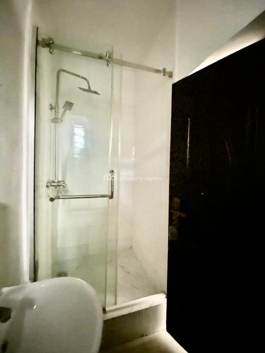 Just in: Ground Floor, Behind Blenco, Olokonla, Ajah, Lagos, Flat / Apartment for Rent