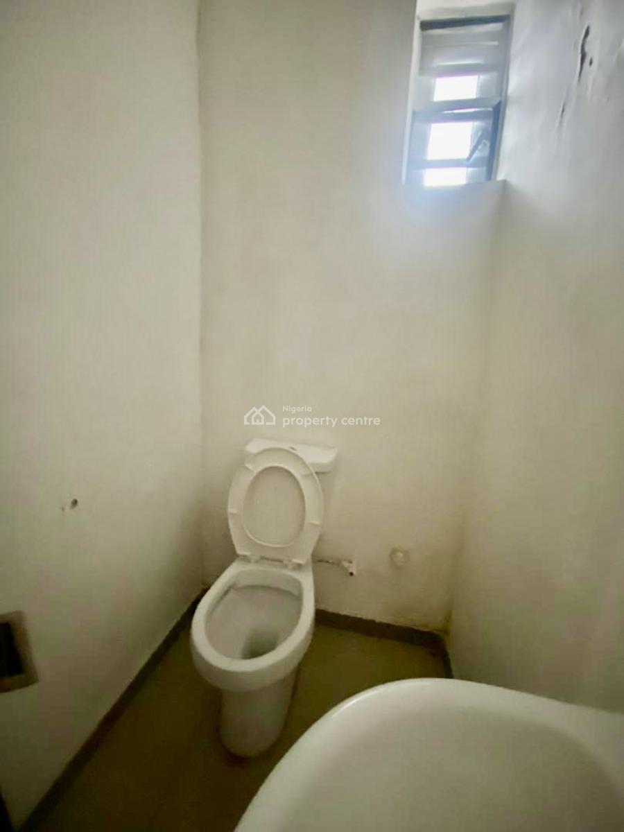 Just in: Ground Floor, Behind Blenco, Olokonla, Ajah, Lagos, Flat / Apartment for Rent