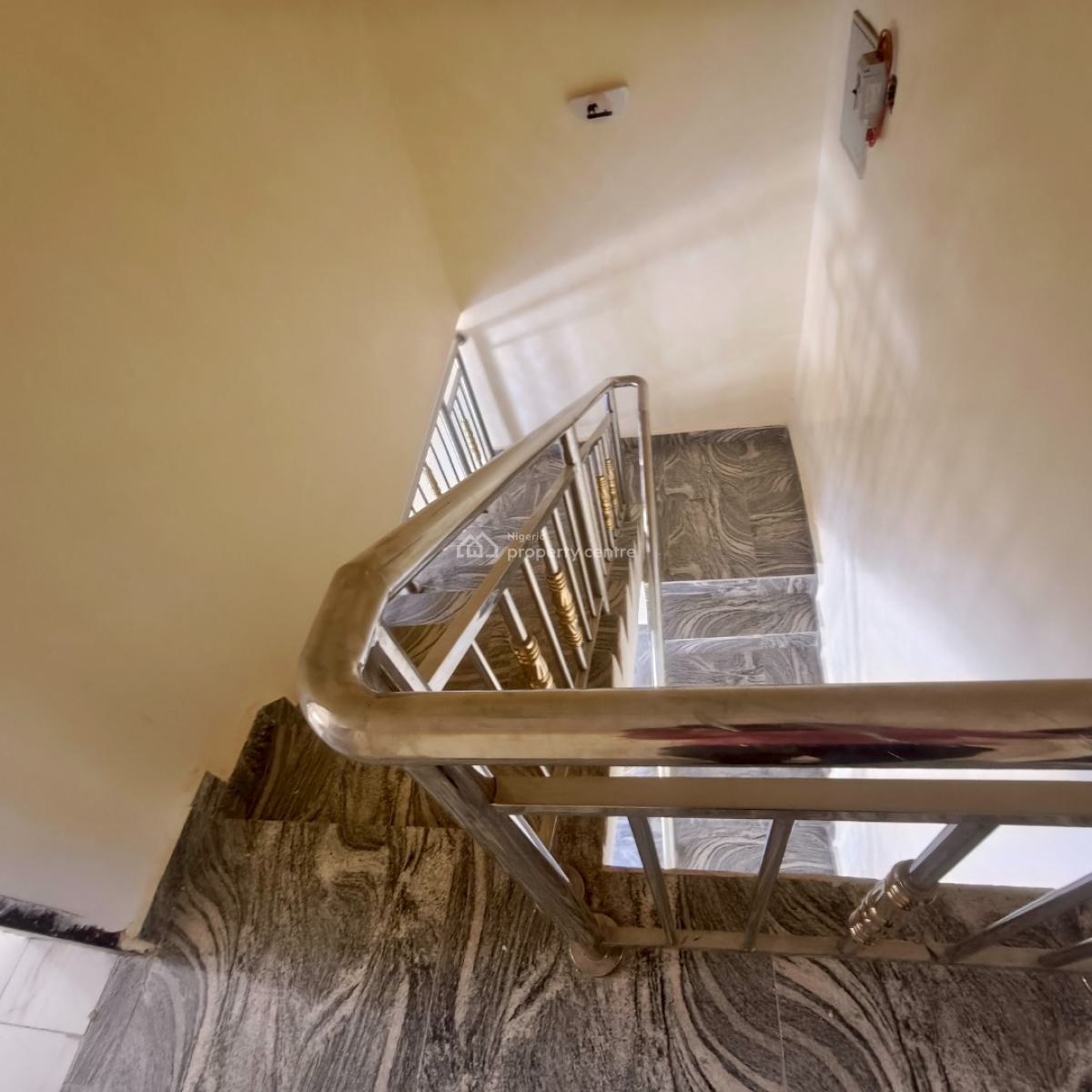 Nicely Done 3 Bedrooms Terraced Duplex, Naf Valley Estate, Asokoro District, Abuja, Terraced Duplex for Sale