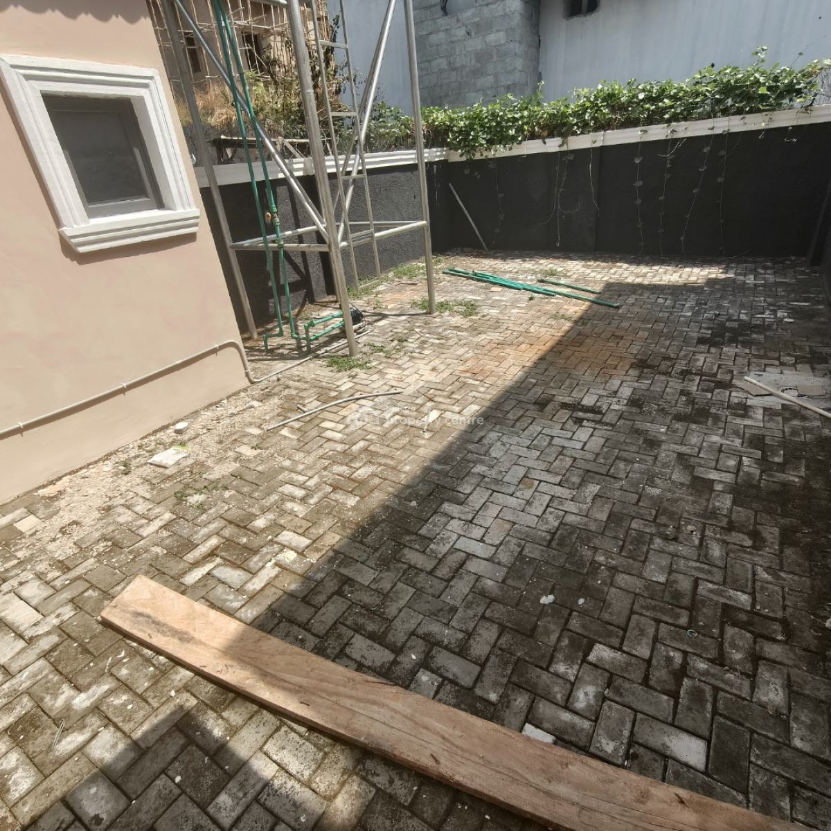 Nicely Done 3 Bedrooms Terraced Duplex, Naf Valley Estate, Asokoro District, Abuja, Terraced Duplex for Sale