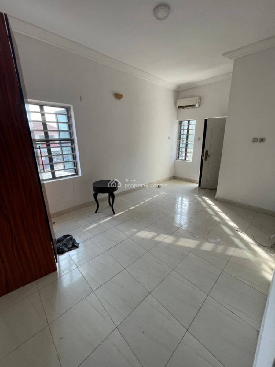 Spacious 2 Bedroom Apartment, Ikota, Lekki, Lagos, Flat / Apartment for Rent