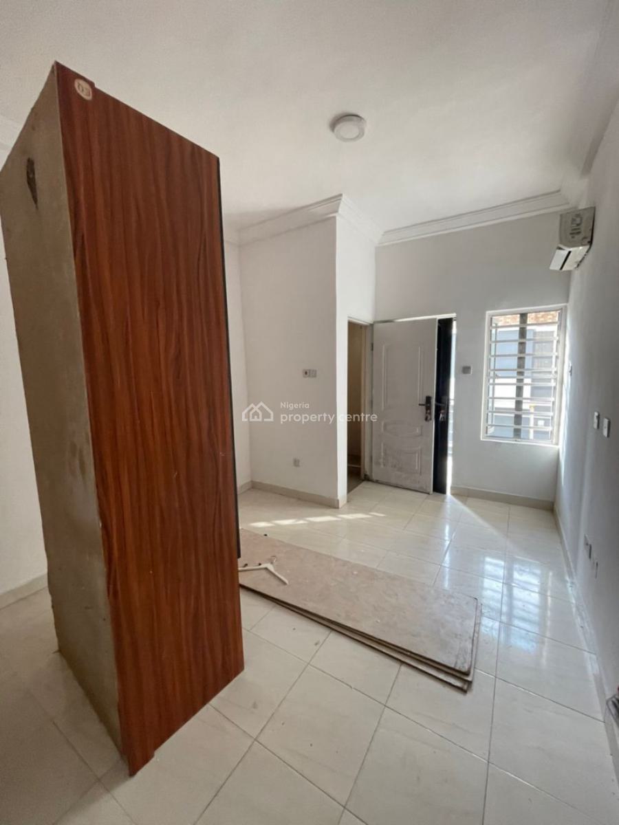 Spacious 2 Bedroom Apartment, Ikota, Lekki, Lagos, Flat / Apartment for Rent