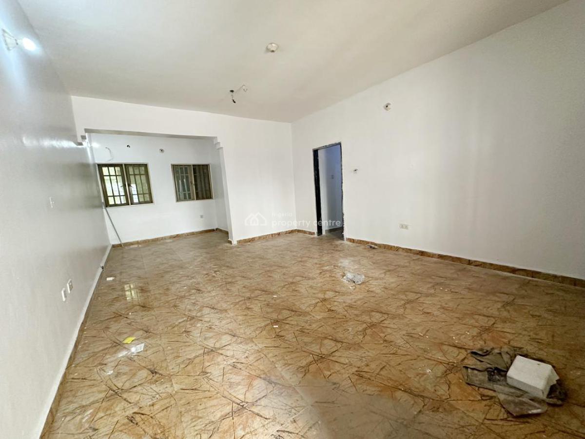 Spacious  3 Bedroom Flat, Omole Phase 2, Ikeja, Lagos, Flat / Apartment for Rent