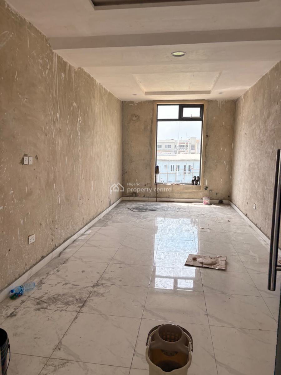 Shop in a High Traffic Area, Orchid Road, Lekki, Lagos, Plaza / Complex / Mall for Rent