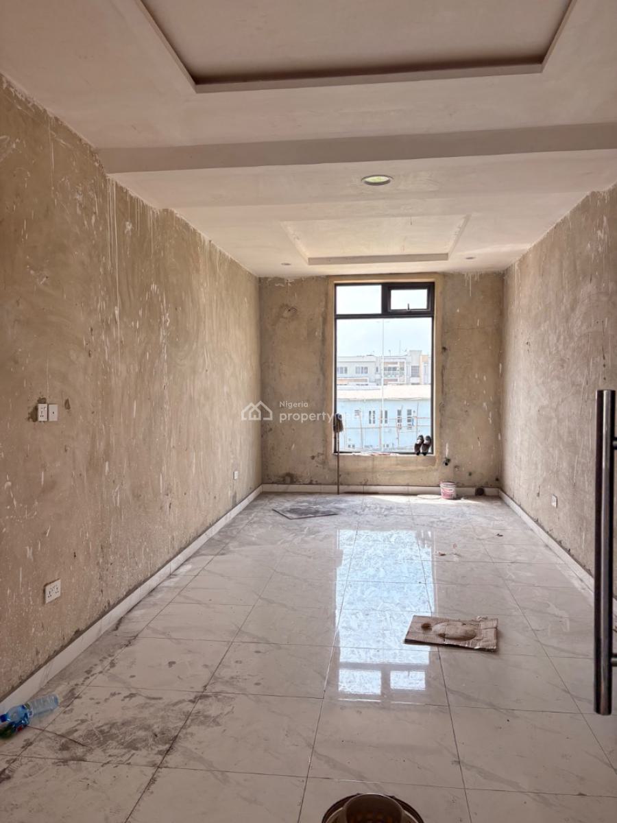 Shop in a High Traffic Area, Orchid Road, Lekki, Lagos, Plaza / Complex / Mall for Rent