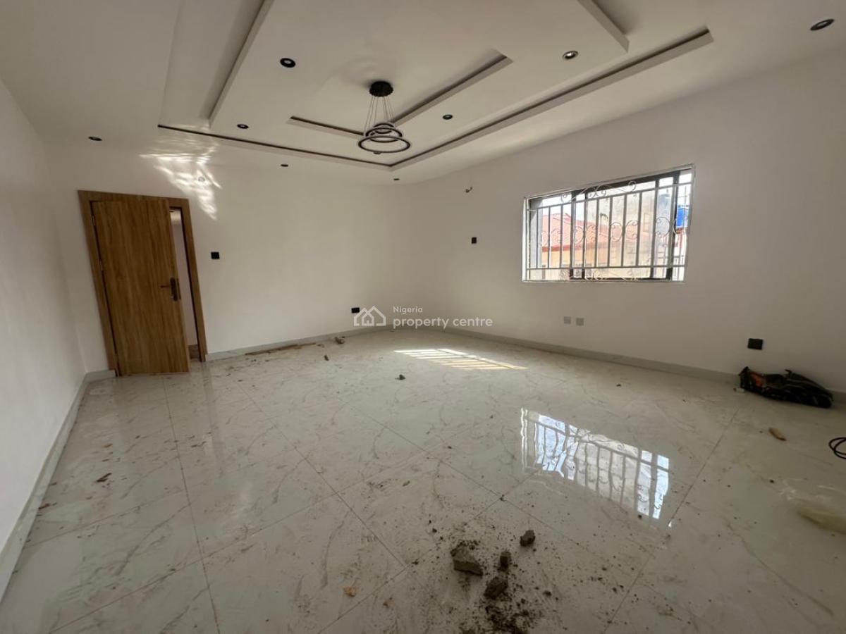 Spacious  2  Bedroom Flat, Omole Phase 2, Ikeja, Lagos, Flat / Apartment for Rent