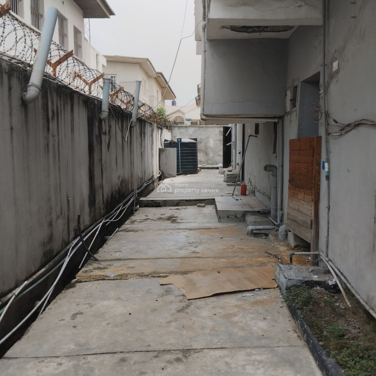 5 Bedroom Semi Detached House with 2 Rooms Bq, Off Admiralty Way, Lekki Phase 1, Lekki, Lagos, Commercial Property for Rent