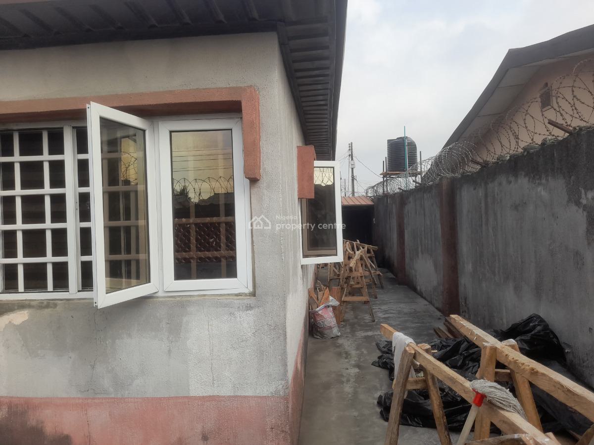 4 Bedrooms Detached Bungalow with 2 Rooms Bq., Abraham Adesanya Housing Estate, Ajah, Lagos, Detached Bungalow for Sale