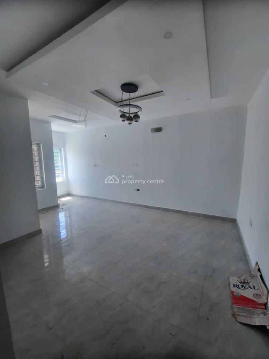 Spacious  2 Bed Apartment Wih Bq, Ikeja Gra, Ikeja, Lagos, Flat / Apartment for Rent