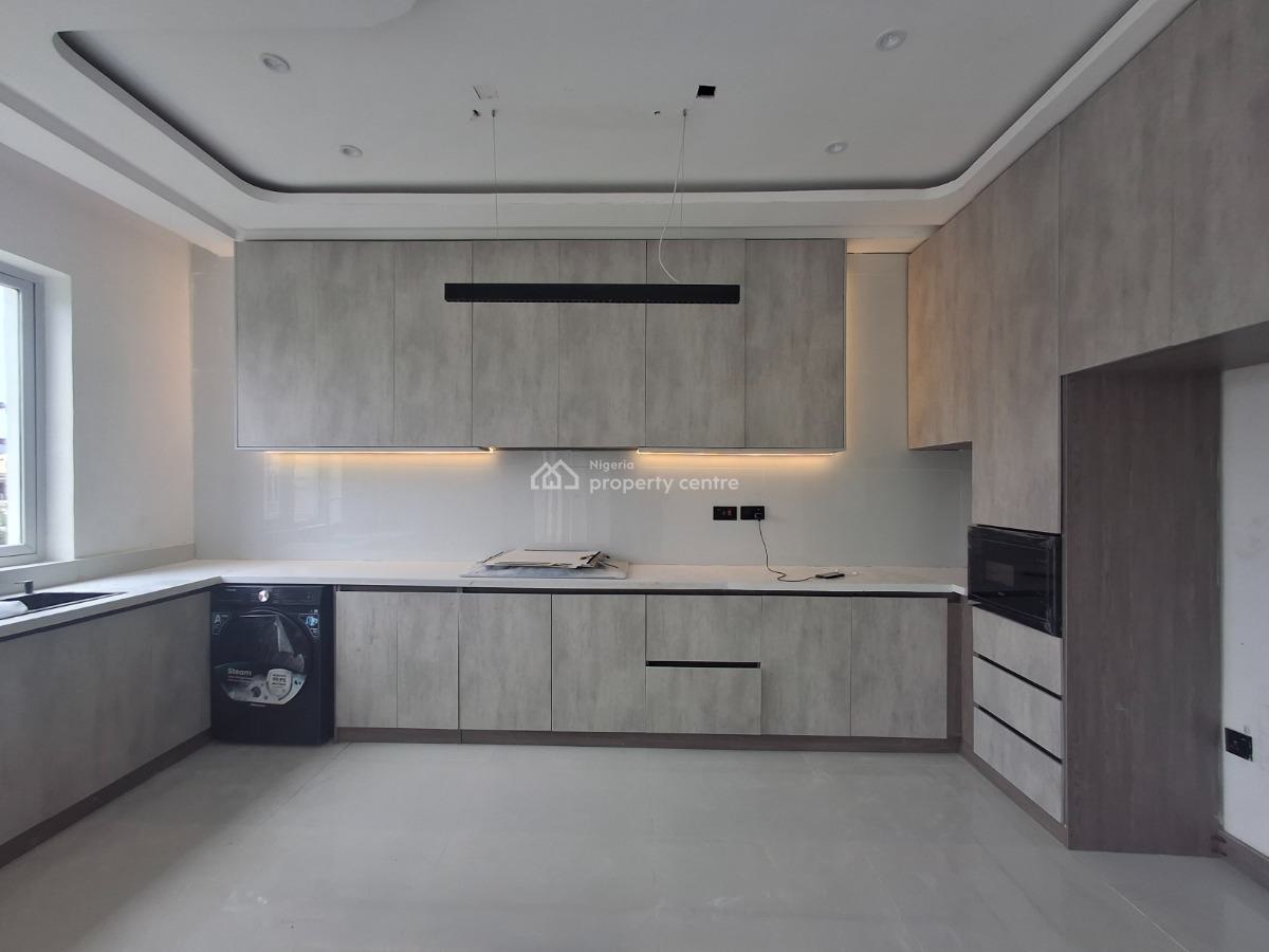 Brand New 2 Bedroom Flat, Lekki Phase 1, Lekki, Lagos, Flat / Apartment for Sale